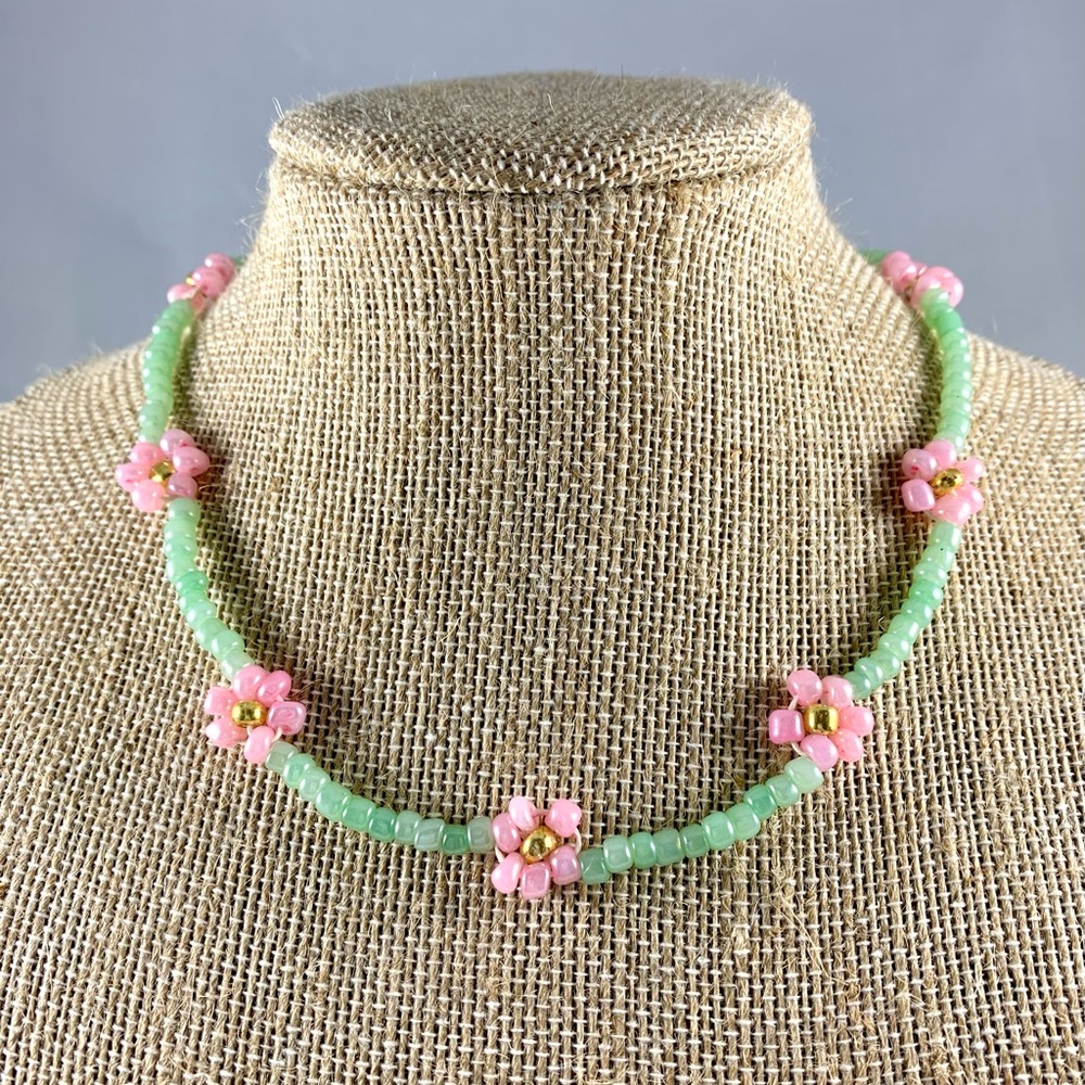 beaded daisy chain choker